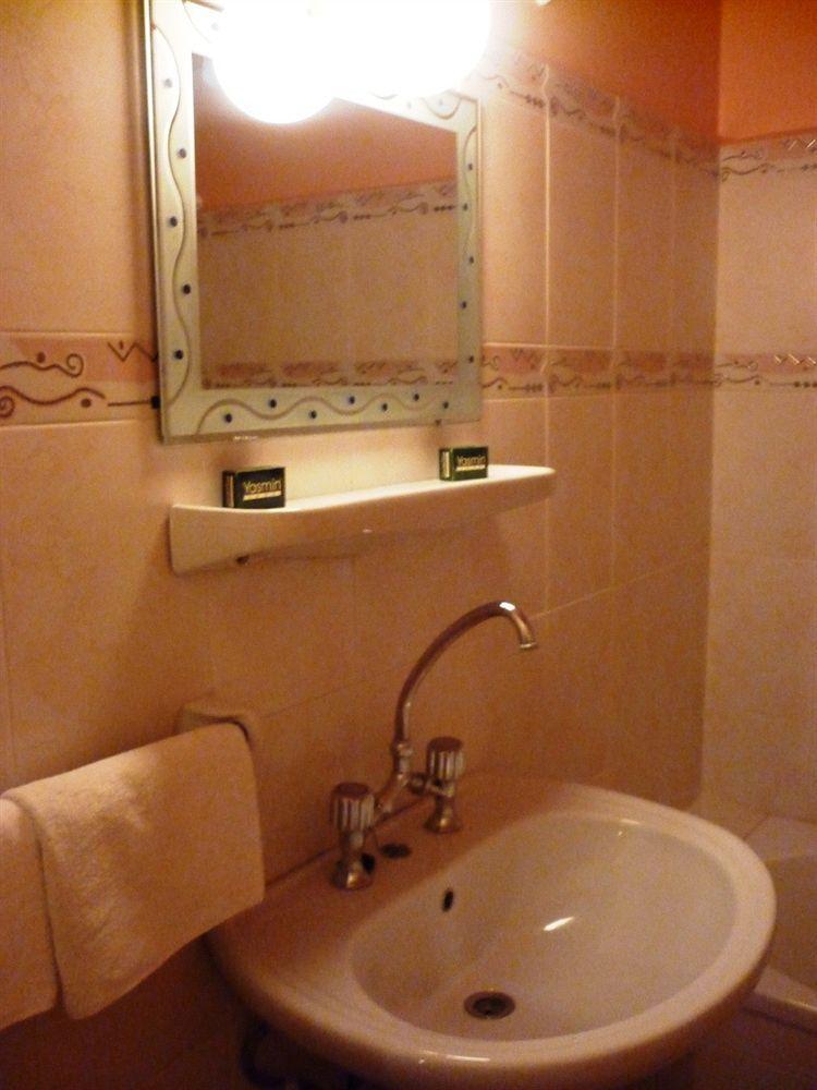 Embassy Hotel Bejrut Zewnętrze zdjęcie