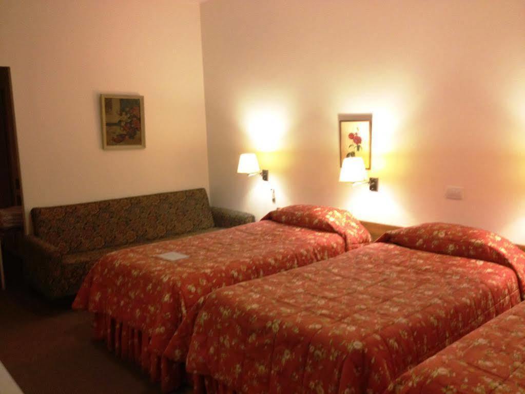 Embassy Hotel Bejrut Zewnętrze zdjęcie