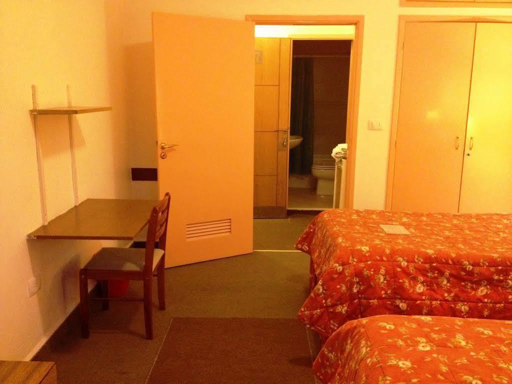 Embassy Hotel Bejrut Zewnętrze zdjęcie